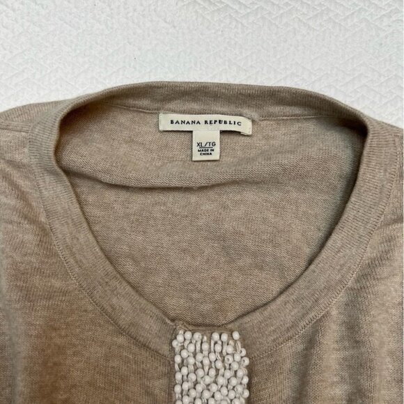 𝅺banana Republic Beige Cardigan Sweater 3/4 sleeve Beaded Front Size XL - Picture 6 of 10